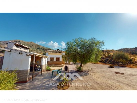 Villa en venta en Canillas de Aceituno (Málaga)