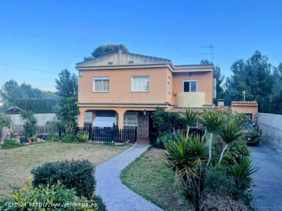 Villa en venta en Chiva (Valencia)