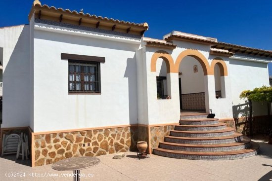 Villa en venta en Ciudad Quesada (Alicante)