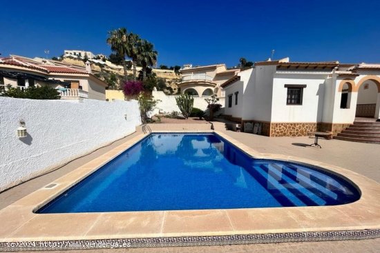 Villa en venta en Ciudad Quesada (Alicante)