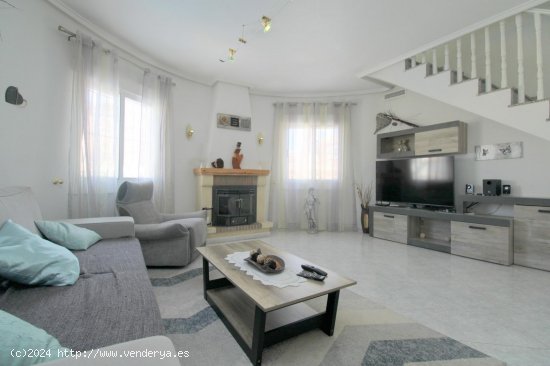 Villa en venta en Torrevieja (Alicante)