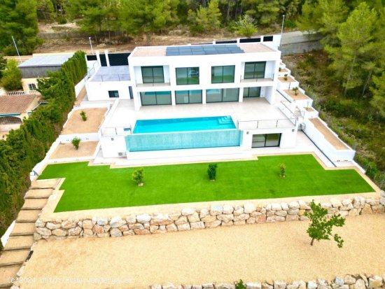 Villa en venta a estrenar en Jávea (Alicante)