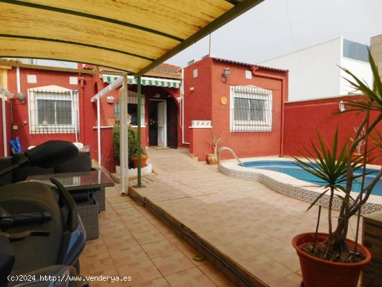 Bungalow en venta en Torrevieja (Alicante)