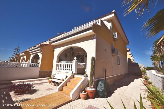  Chalet en venta en Benijófar (Alicante) 