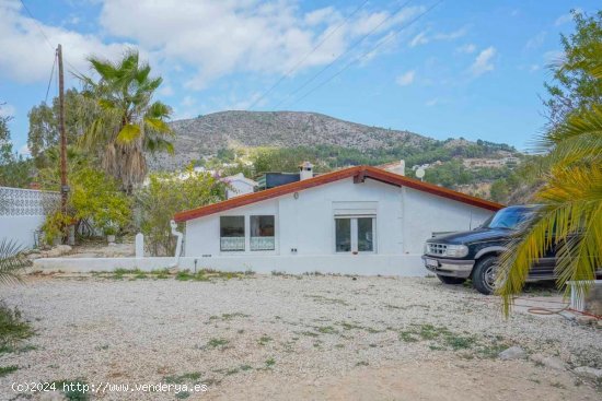 Villa en venta en Alcalalí (Alicante)