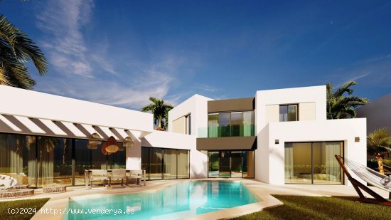  Villa en venta en Estepona (Málaga) 