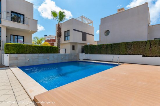 Villa en venta en Ciudad Quesada (Alicante)