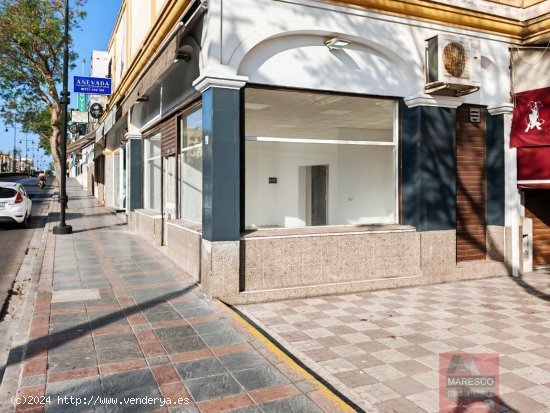 Local en venta en Fuengirola (Málaga)