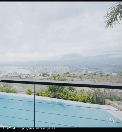 Villa en venta en Benidorm (Alicante)