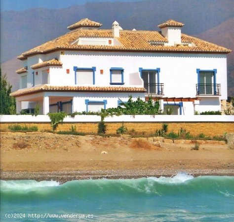  Chalet en venta en Estepona (Málaga) 