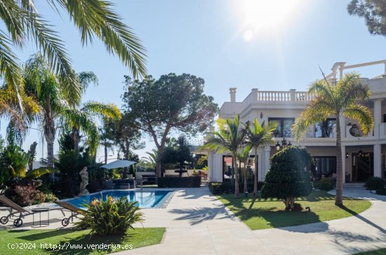 Villa en venta en Orihuela (Alicante)