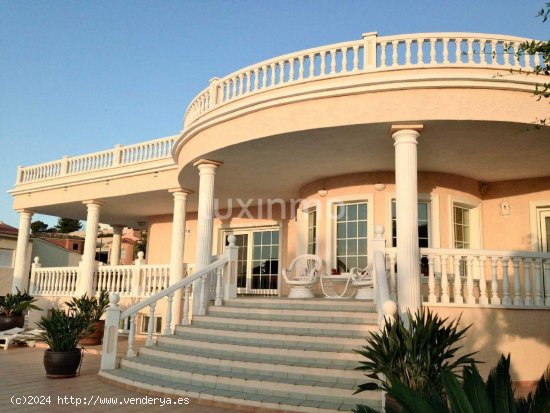 Casa en alquiler en La Nucia (Alicante)