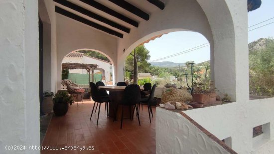 Villa en venta en Orba (Alicante)