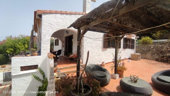 Villa en venta en Orba (Alicante)