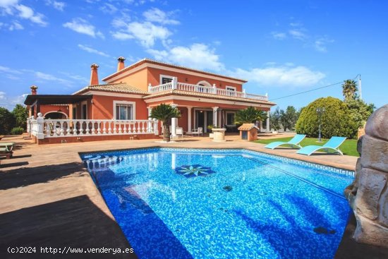 Villa en venta en Dénia (Alicante)