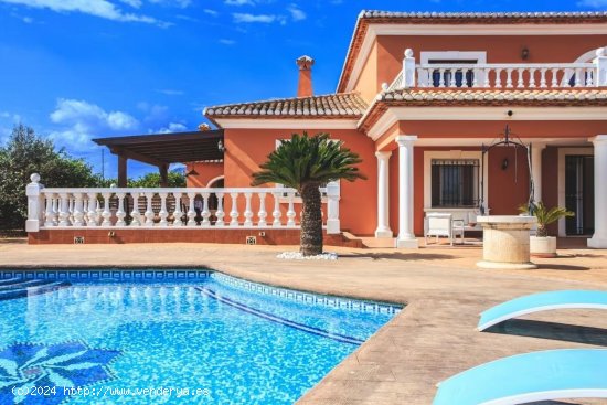 Villa en venta en Dénia (Alicante)