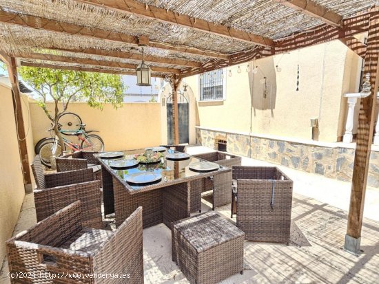 Villa en venta en Benijófar (Alicante)