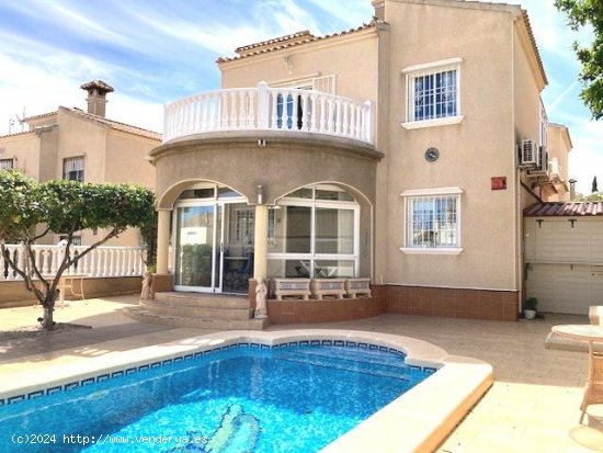  Chalet en venta en Orihuela (Alicante) 