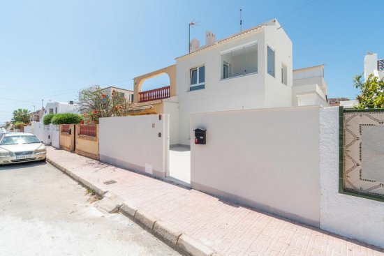 Villa en venta en Torrevieja (Alicante)