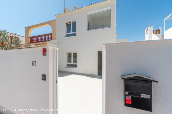 Villa en venta en Torrevieja (Alicante)