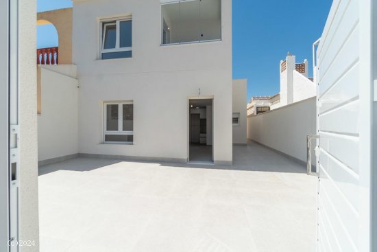 Villa en venta en Torrevieja (Alicante)