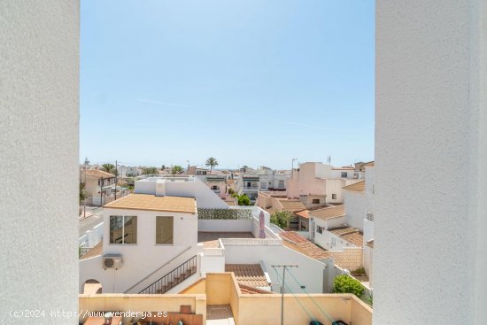 Villa en venta en Torrevieja (Alicante)