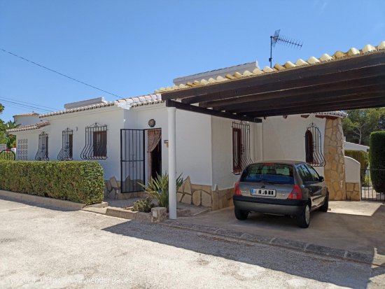 Bungalow en venta en Moraira (Alicante)