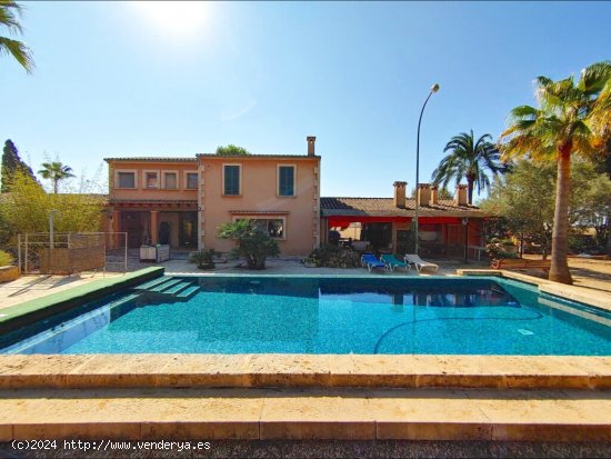 Gran finca rústica con piscina y almacenes a 5 km de la playa Es Trenc