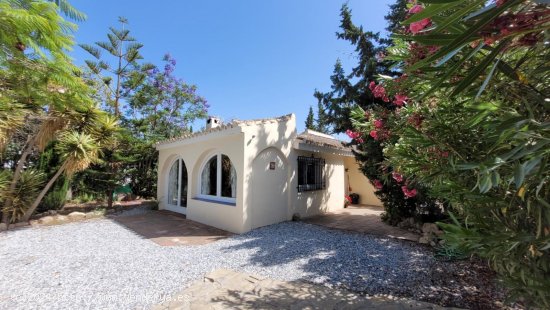 Villa en venta en Viñuela (Málaga)