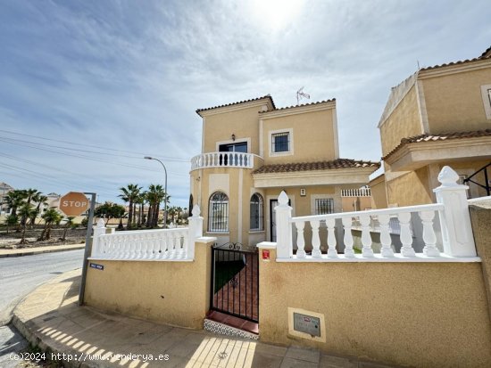 Villa en venta en Orihuela (Alicante)