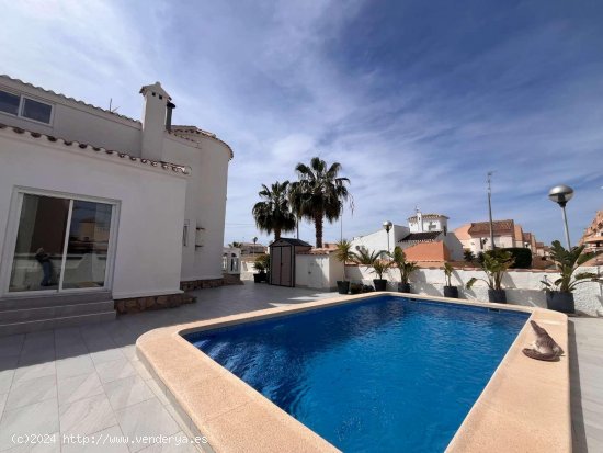 Chalet en venta en Orihuela (Alicante)