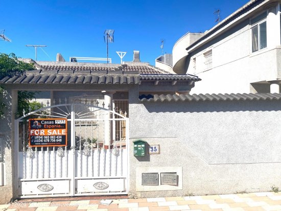 Bungalow en venta en Torrevieja (Alicante)