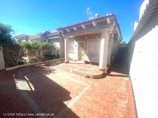 Bungalow en venta en Torrevieja (Alicante)