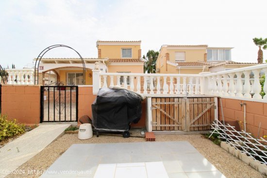 Chalet en venta en Orihuela (Alicante)