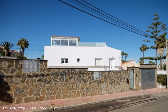 Villa en venta en Orihuela (Alicante)