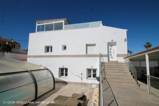 Villa en venta en Orihuela (Alicante)