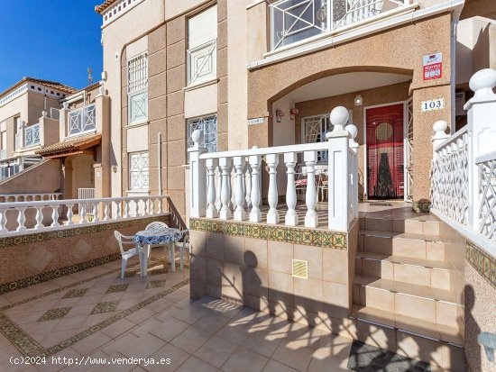  Chalet en venta en Torrevieja (Alicante) 