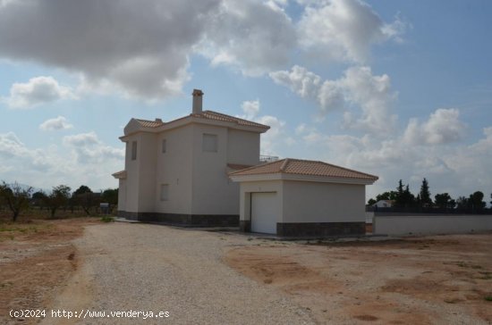 Villa en venta a estrenar en Pinoso (Alicante)