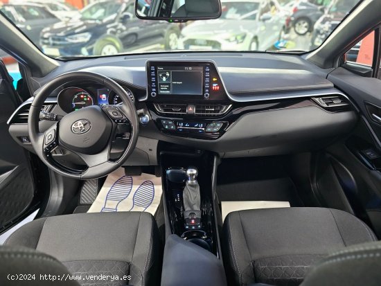 Toyota C-HR 180H Advance 184cv - El Prat de Llobregat