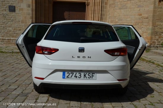 Seat Leon STYLE  VISIO  EDITIÓN 1.5 TSI 130CV MT6 E6 NAVI / - Sant Vicenç dels Horts