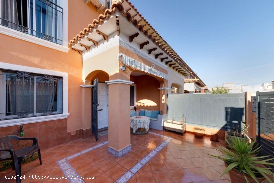 Casa en venta a estrenar en Torrevieja (Alicante)