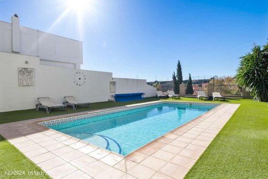 Villa en venta en Estepona (Málaga)