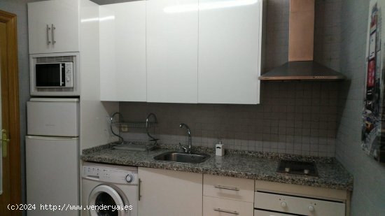 Apartamento en alquiler en Granada (Granada)