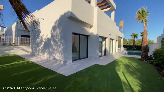 Villa en venta en construcción en Finestrat (Alicante)