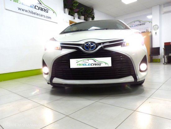 Toyota Yaris 1.5 HYBRID ACTIVE - Montcada i Reixach