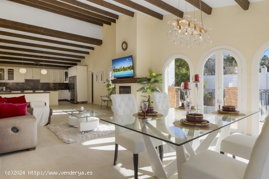 Villa en venta en Estepona (Málaga)