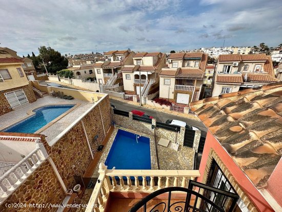  Casa en venta en Torrevieja (Alicante) 