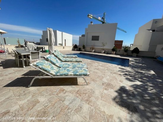 Villa en venta en San Miguel de Salinas (Alicante)