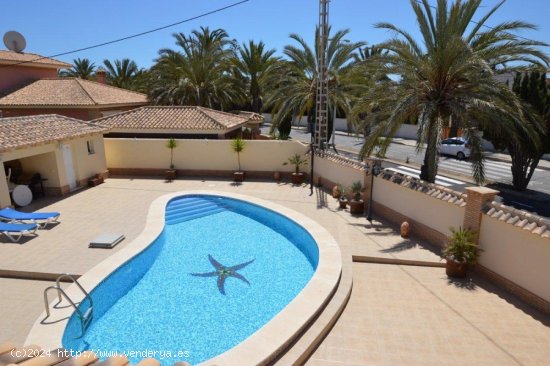 Villa en venta en Orihuela (Alicante)