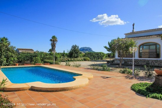 Finca en venta en Orba (Alicante)